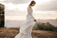 Origins of white wedding dress